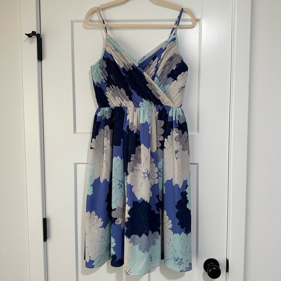 Floral Banana Republic Dress - Picture 1 of 3